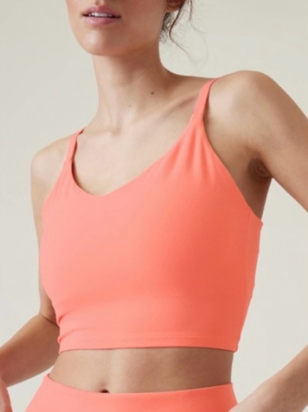 NWT athleta elation v-neck crop sports bra size medium